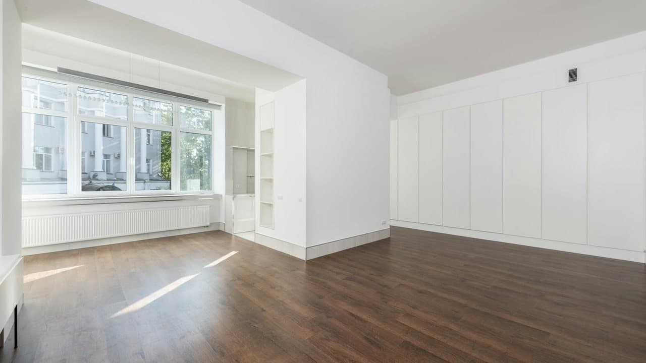 Adapting a home for reduced mobility: cost and steps